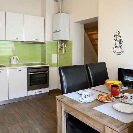 Apartman Karolina Appartement Zagreb Buitenkant foto