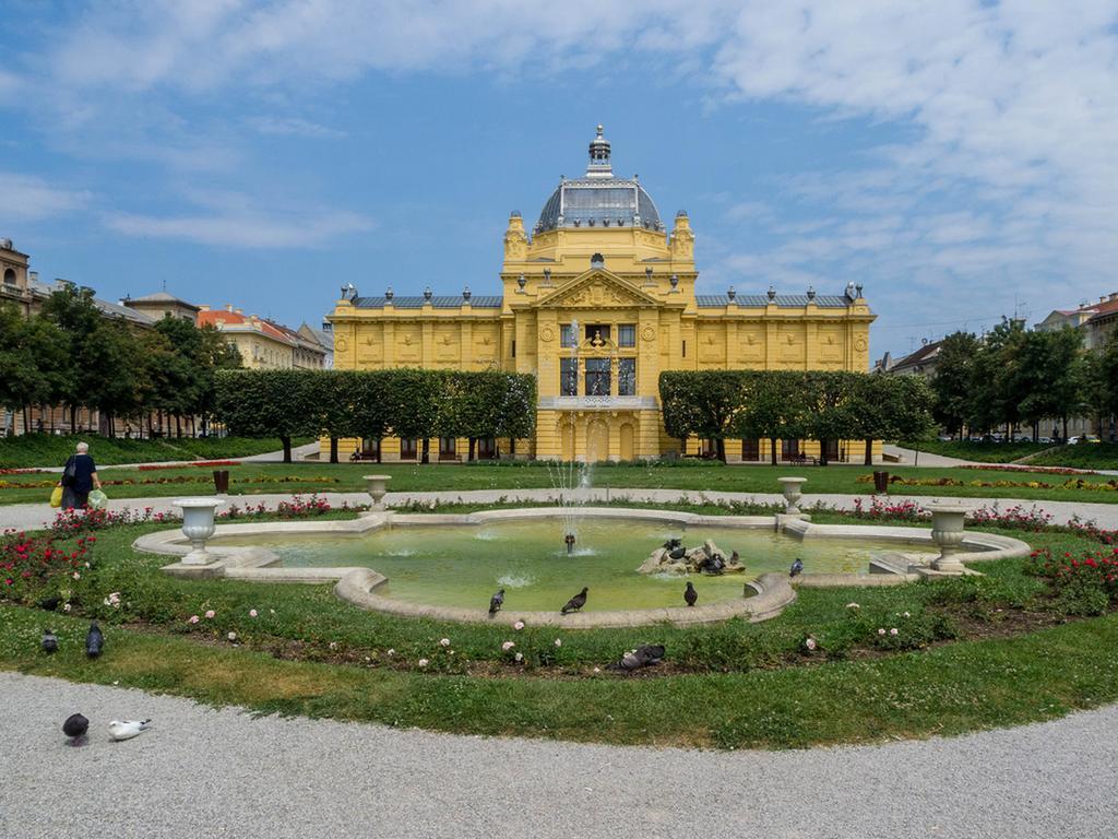 Apartman Karolina Appartement Zagreb Buitenkant foto